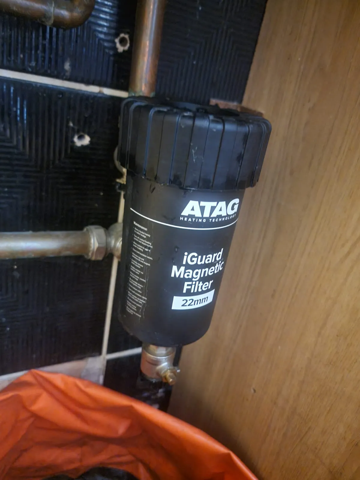 ATAG iGuard 22mm magnetic filter installed on heating system return pipe by Kamdem HomeTech
